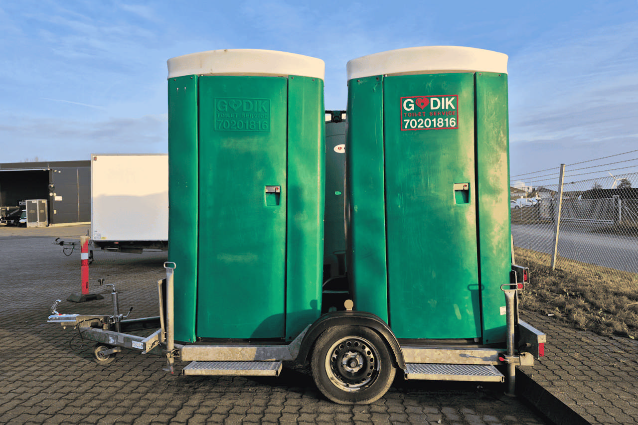 2 toiletter på trailer m. håndvask