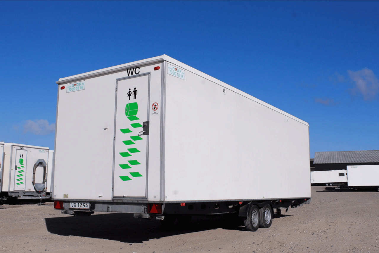 Luksus toiletvogn med 6 toiletter og 1 urinal